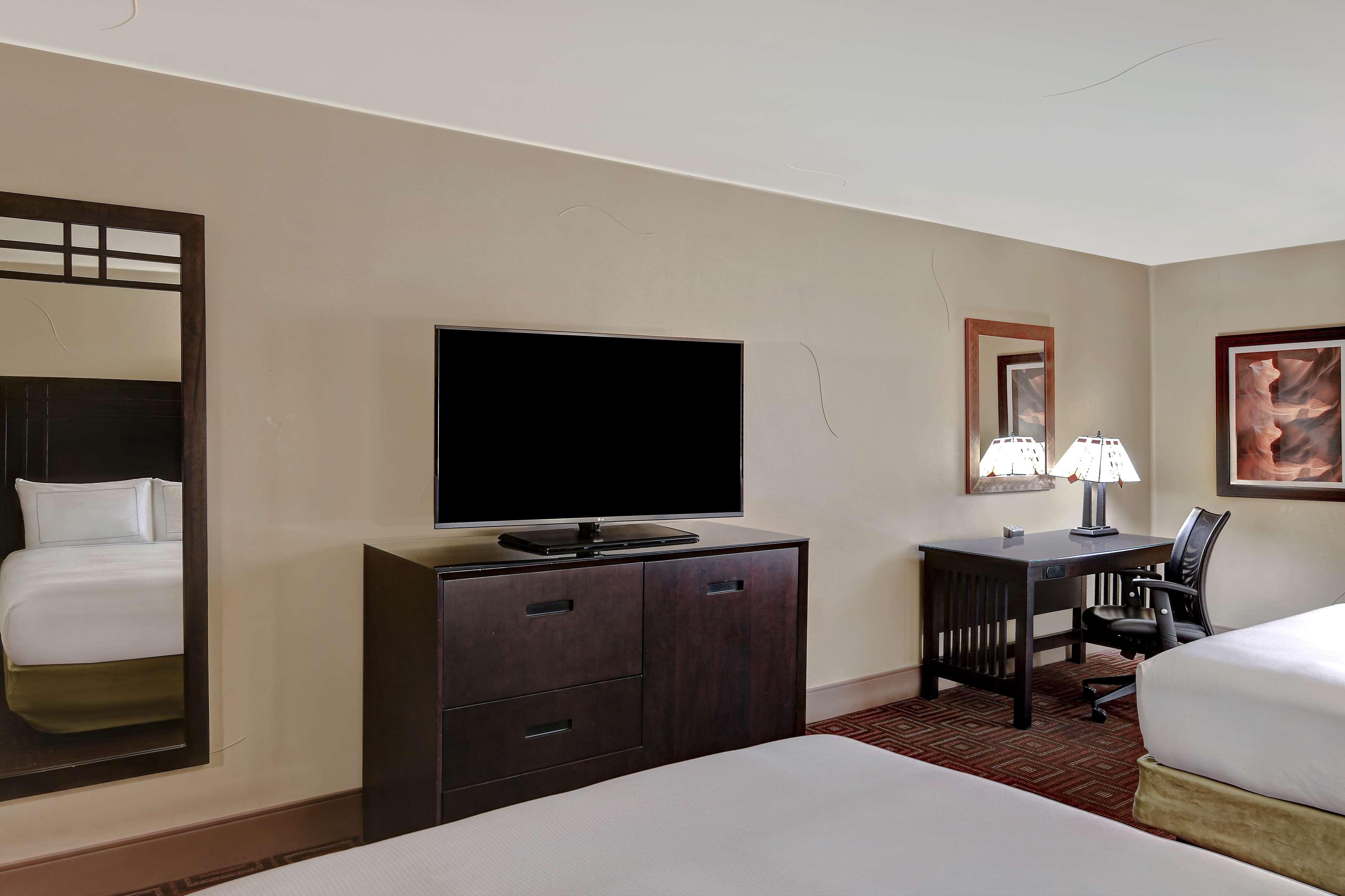 Doubletree By Hilton Phoenix- Tempe Esterno foto