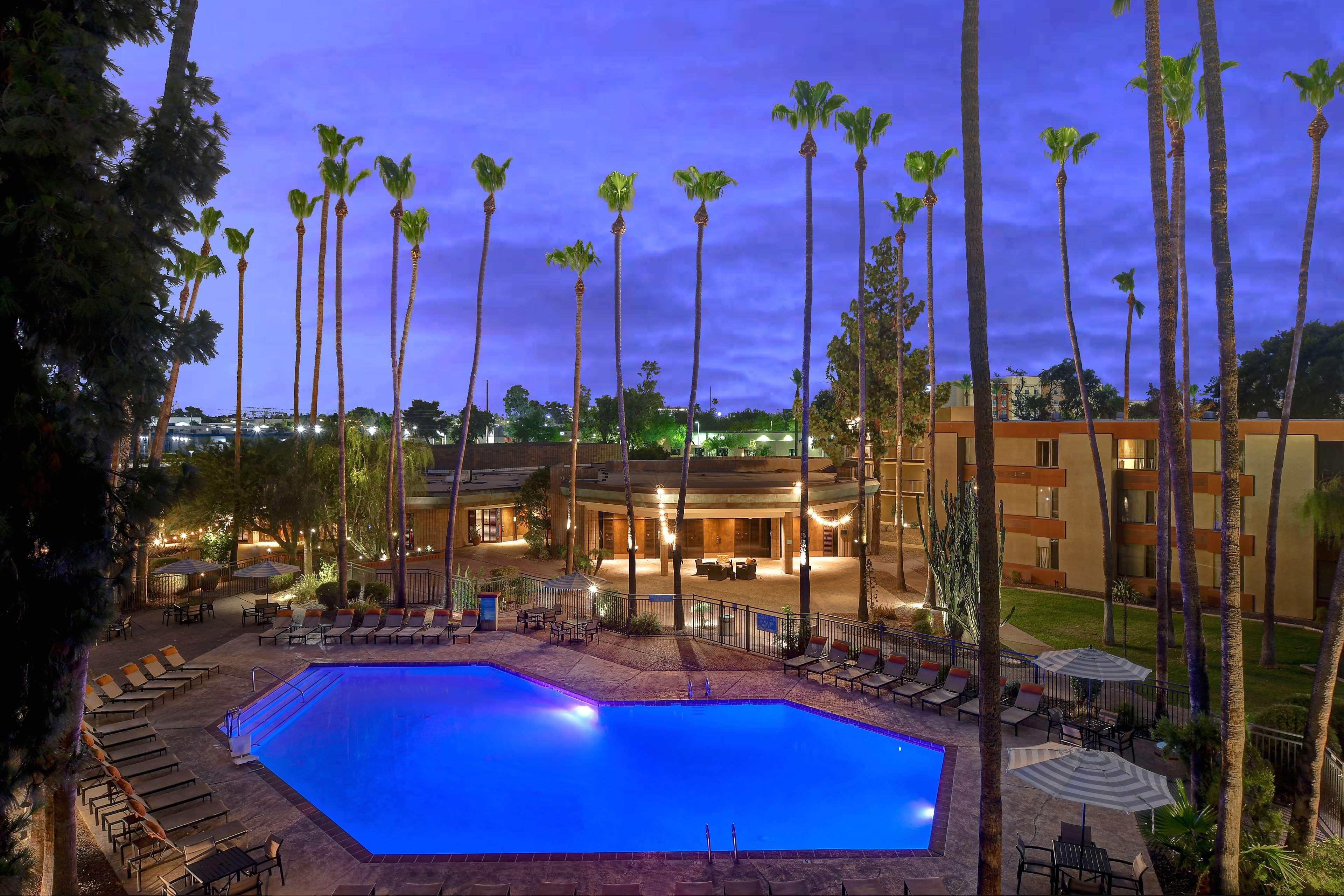 Doubletree By Hilton Phoenix- Tempe Esterno foto