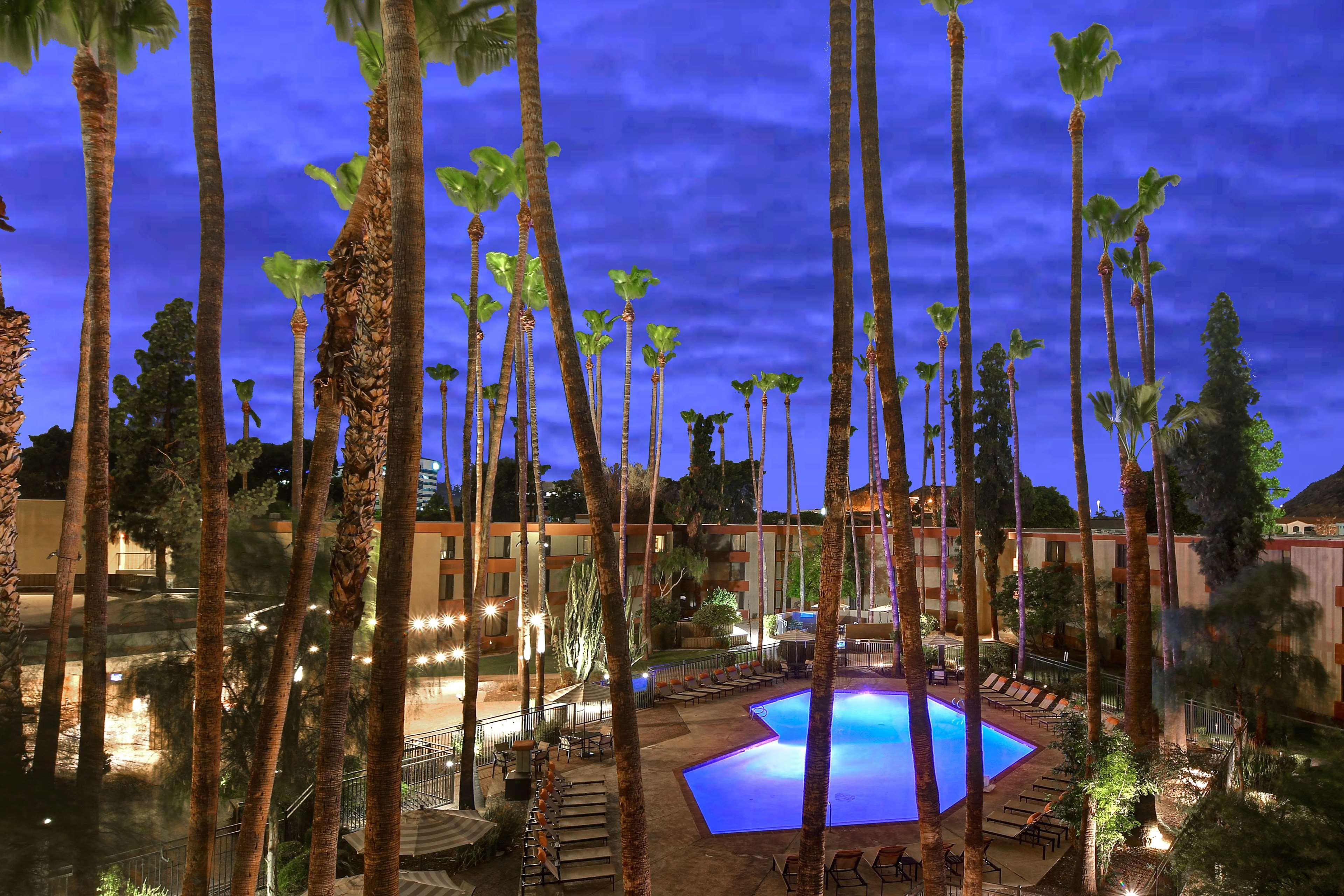 Hotel Doubletree By Hilton Phoenix- Tempe Esterno foto