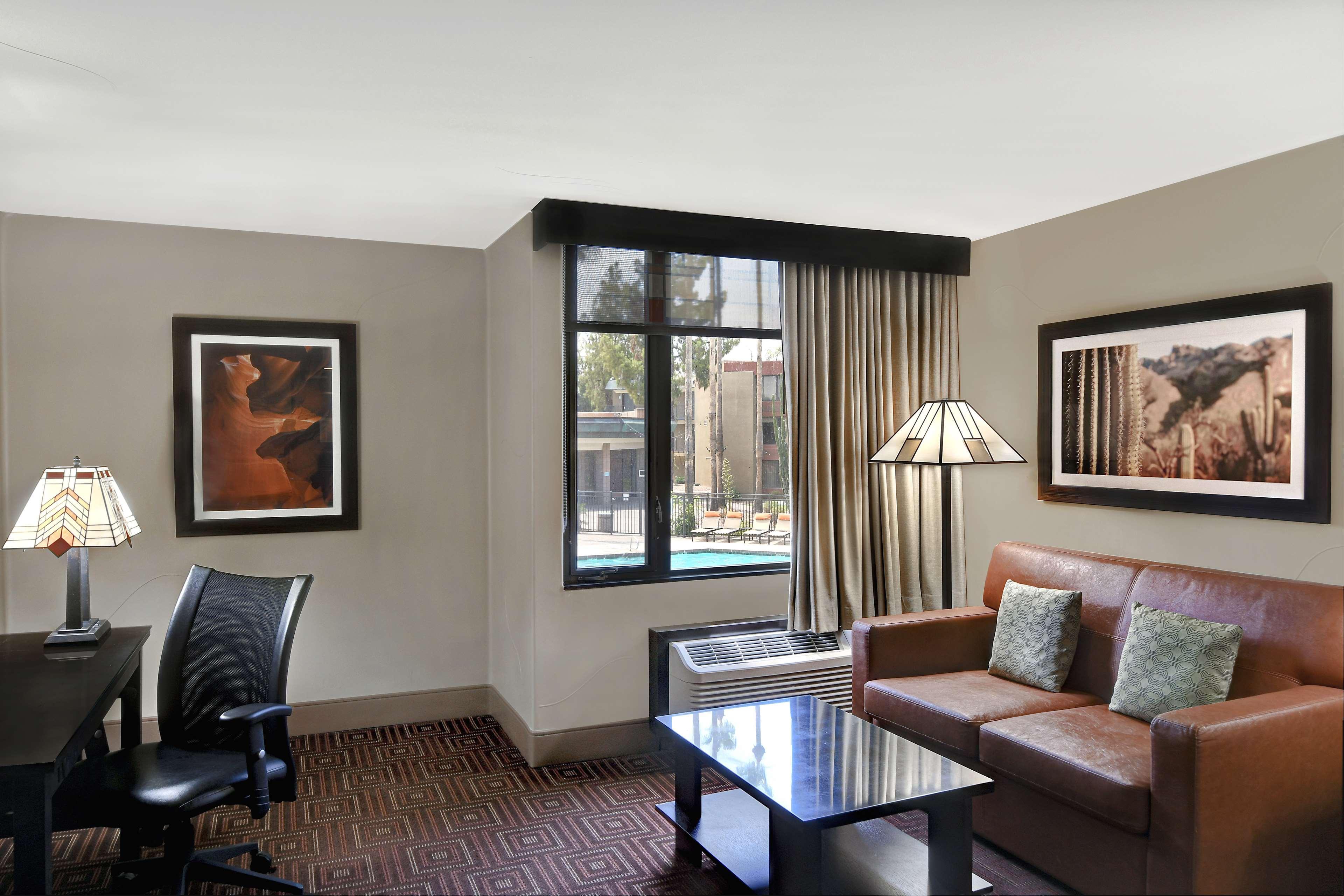 Doubletree By Hilton Phoenix- Tempe Esterno foto